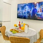 Luxury 2 Min With Balcony, Ocean View, Wifi, Ac, Smarttv * Portimao
