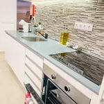 Apartment Luxury 2 Min With Balcony, Ocean View, Wifi, Ac, Smarttv *