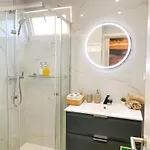 Apartman Luxury 2 Min With Balcony, Ocean View, Wifi, Ac, Smarttv *