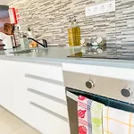 Apartman Luxury 2 Min With Balcony, Ocean View, Wifi, Ac, Smarttv *