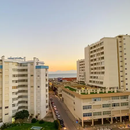 Luxury 2 Min With Balcony, Ocean View, Wifi, Ac, Smarttv Portimão