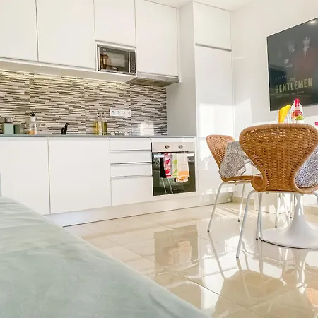 Luxury 2 Min With Balcony, Ocean View, Wifi, Ac, Smarttv * 포티마오