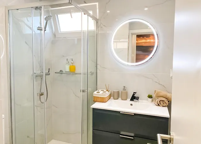 Apartament Luxury 2 Min With Balcony, Ocean View, Wifi, Ac, Smarttv *