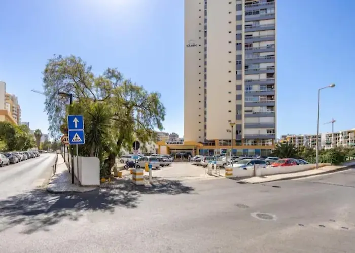 Luxury 2 Min With Balcony, Ocean View, Wifi, Ac, Smarttv * Portimão