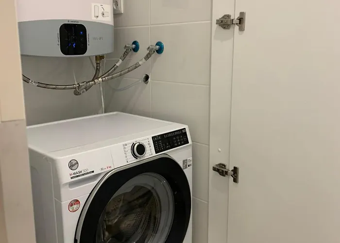 Luxury 2 Min With Balcony, Ocean View, Wifi, Ac, Smarttv *