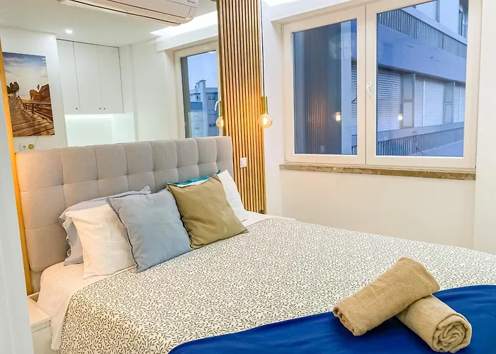 Luxury 2 Min With Balcony, Ocean View, Wifi, Ac, Smarttv *