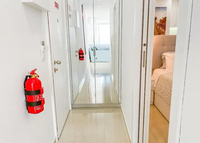 Luxury 2 Min With Balcony, Ocean View, Wifi, Ac, Smarttv Apartament *