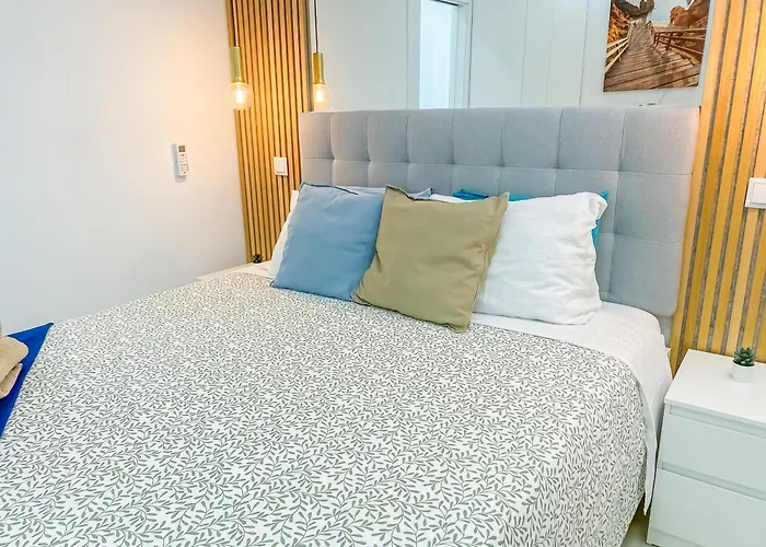 Luxury 2 Min With Balcony, Ocean View, Wifi, Ac, Smarttv Apartament Portimão