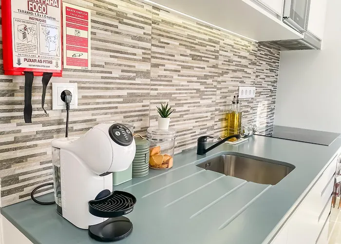 Luxury 2 Min With Balcony, Ocean View, Wifi, Ac, Smarttv