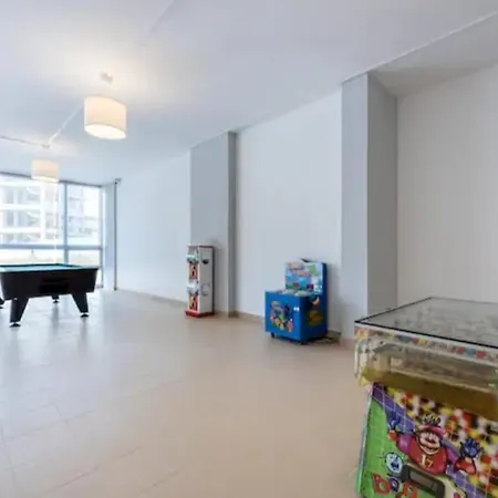 דירה Luxury 2 Min With Balcony, Ocean View, Wifi, Ac, Smarttv