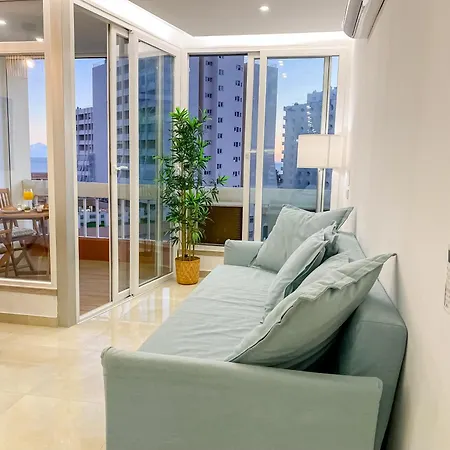 Luxury 2 Min With Balcony, Ocean View, Wifi, Ac, Smarttv דירה *